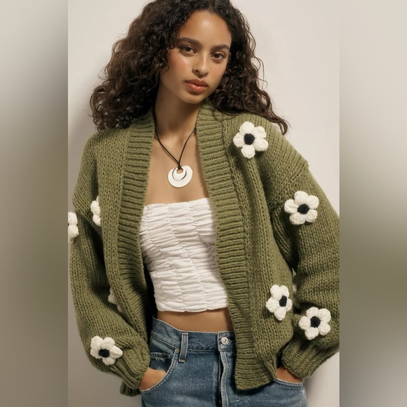 Anthropologie Sweaters - Anthropologie Maeve The Susannah 3d Flower Cardigan Sweater
